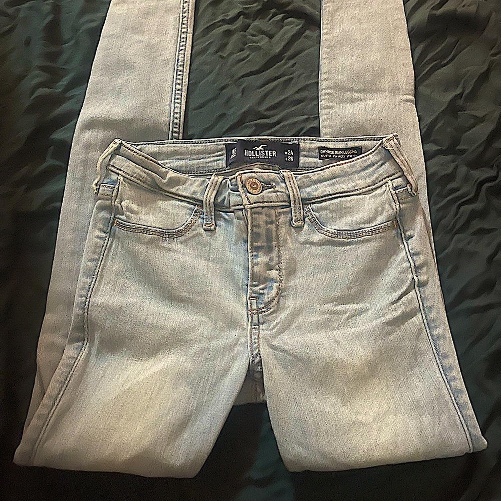 🌟Hollister Jeans size 24 Skinny Light wash
